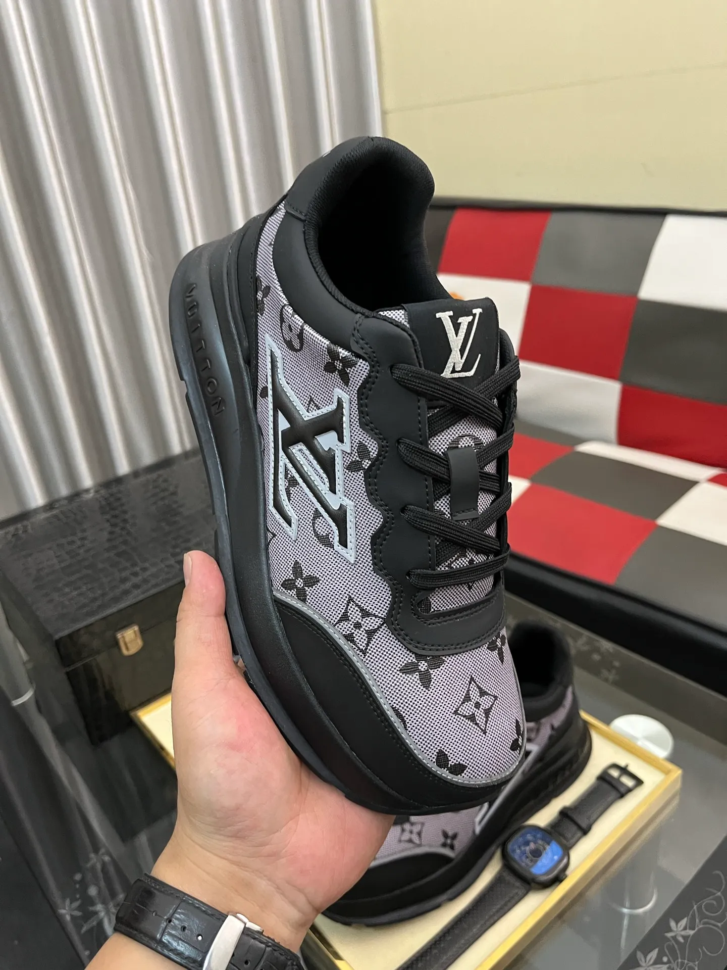Men's Men's Shoes 💰: 438⌚️⌚️LV Louis Vuitton. The latest fashionable casual shoes are popular in physical stores. New spring and summer comfortable imported custom original cowhide, unique jacquard fabric element design. With sheepskin lining, Lv original bottom, [sun][sun] high-end packaging and high quality💪Details determine the quality, you can enter and leave the counter at will, welcome to compare🇮🇹Number of sizes 38-442️⃣colors available